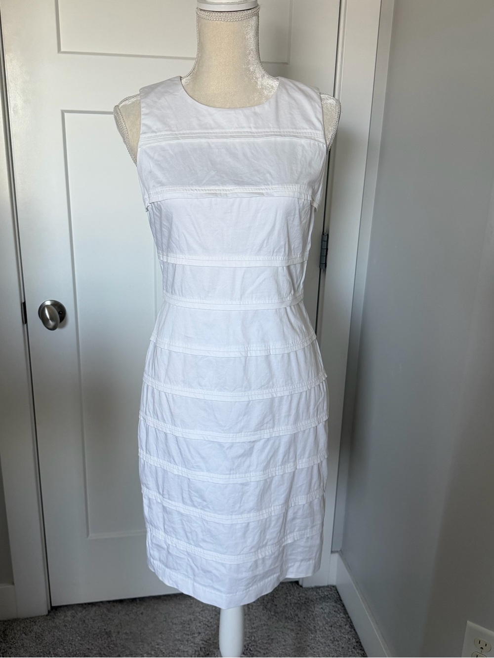 Calvin Klein White Sleeveless Sheath Dress